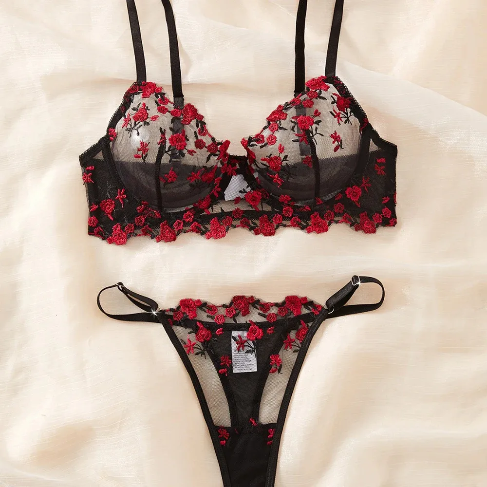 Sweetheart Lace Underwire Lingerie Set